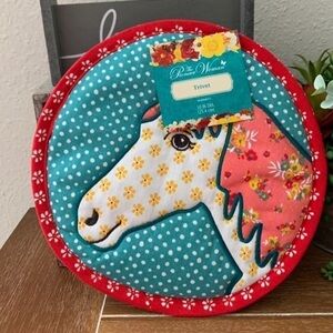 New Pioneer Woman Quilted Horse Trivet
